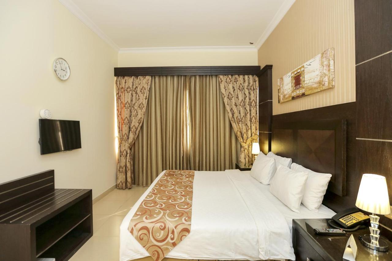Ivory Grand Hotel Apartments Dubai Eksteriør billede
